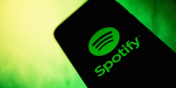 Spotify Wrapped Now Includes an AI-Generated Podcast Analyzing Your Listening Habits