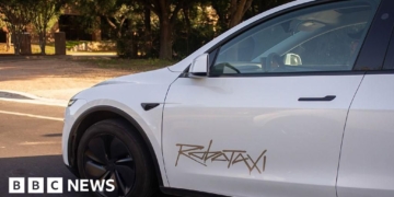 US safety regulators contact Tesla over erratic robotaxis