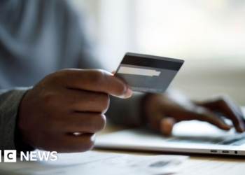 Singapore police can now seize bank accounts to stop scams