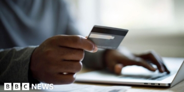 Singapore police can now seize bank accounts to stop scams