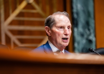 US Senator Urges DHS to Probe Whether Agents Were Moved From Criminal Cases to Deportations