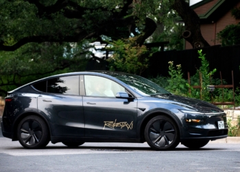 Tesla Readies a Taxi Service in San Francisco—but Not With Robotaxis