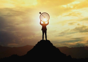 Bitcoin Targets $120K as Stocks Tumble