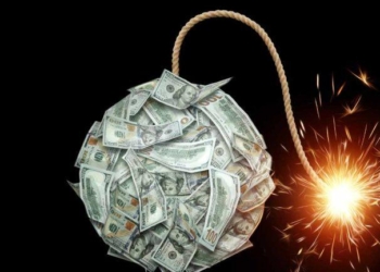 US Tariffs on BRICS Could Deepen Global De-Dollarization Trend, Economist Warns