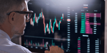 BTC Rally Reverses as Tariff Threats and Rate Jitters Shake Market