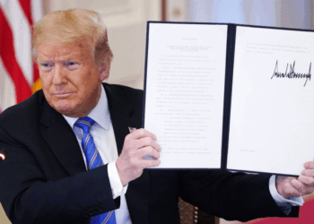Trump Signs Landmark GENIUS Act, First US Stablecoin Law