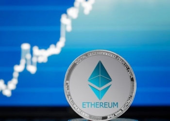 Ether ETFs Shatter Records With $727 Million Inflows as Bitcoin ETFs Extend Streak to 10 Days