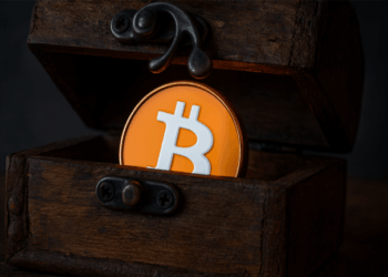 2010 Bitcoin Stash Awakens Moving $30M — First ‘Satoshi-Era’ Spend Hits July