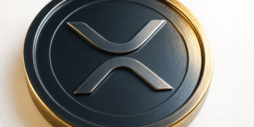 XRP Plunges, Dragging Altcoins Down as BNB Rises to New Peak