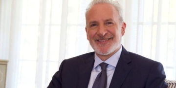 Peter Schiff Celebrates Gold ETF Returns, Dunks on Bitcoin