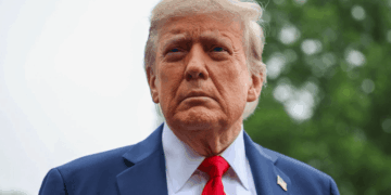 Trump Drafts Letter to Fire Fed Chair Powell, Polls GOP Support: NYT 