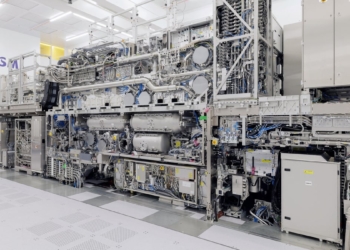 ASML locks in TSMC, Samsung, and Intel while Huawei races to break its grip