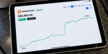 Bitcoin Price Predictions Draw a Brutal Line Between $84K and $100K