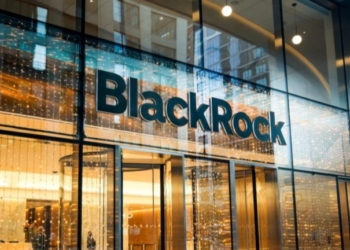 Blackrock Leads $236M Bitcoin ETF Exit as XRP Funds Gain $14M