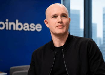 Coinbase CEO Brian Armstrong Challenges Banks as Stablecoin Rewards Fight Grows