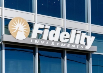 Fidelity Leads $450M Bitcoin ETF Exit as Senate Vote Fails
