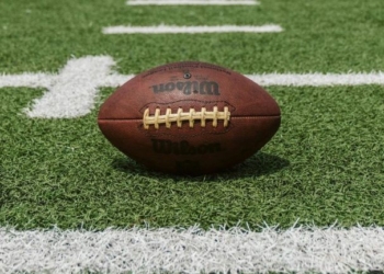 Kalshi Beats the Books on NFL Totals, Loses to Fanduel on Moneylines
