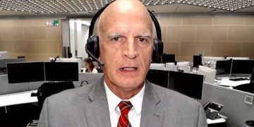 Bloomberg Analyst Warns Crypto Faces a Lose-Lose Scenario