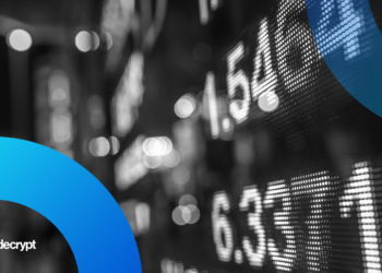 Crypto Reacts: Bitcoin Slides as Clarity Act Fails to Clear Senate Vote