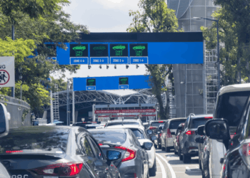 The Real Mark of Luxury in This Bustling Metropolis? Owning Any Car at All